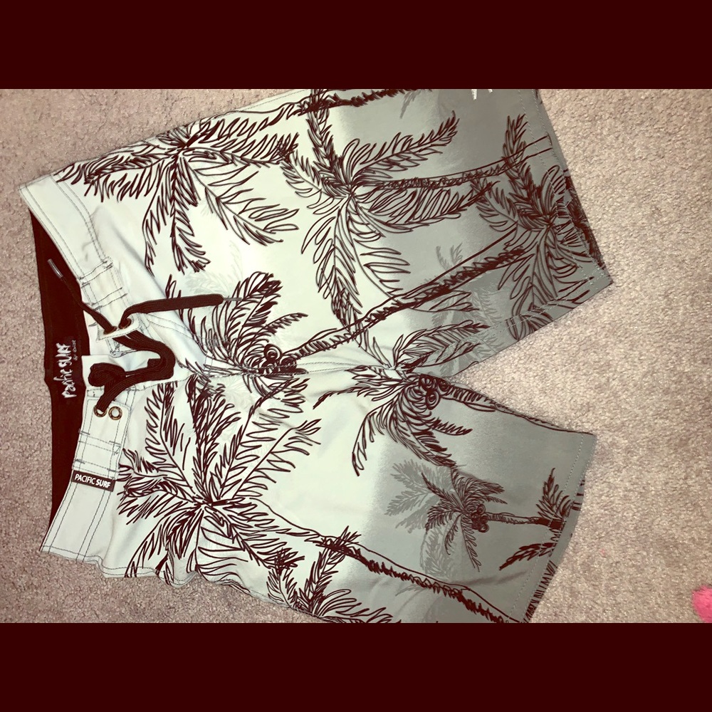 Men’s Pacific Surf Swim Trunks Size Medium